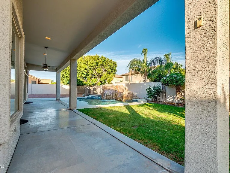 7057 W Greenbriar Dr — Photo 46