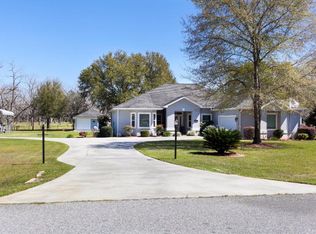 5554 Tara Rd, Waycross, GA 31503