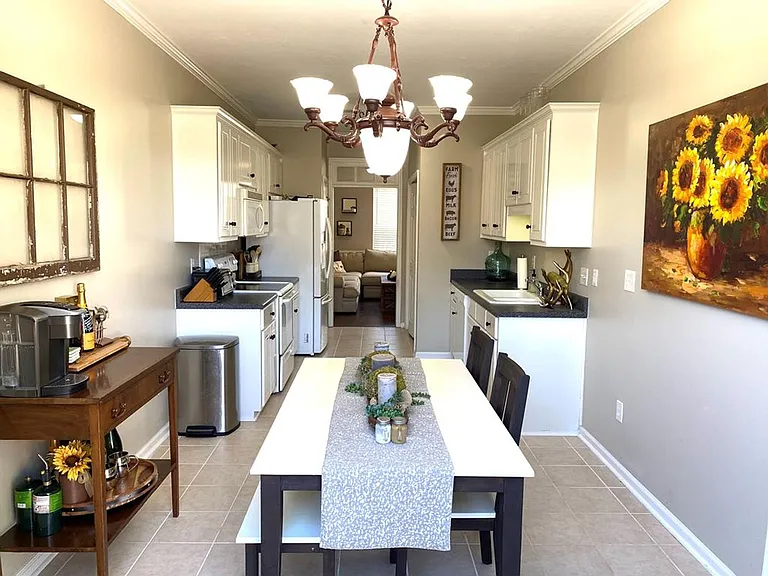 306 Hogan Way — Photo 4