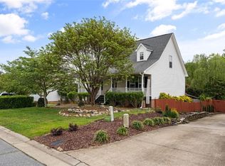 1872 Denise Ln, Winston Salem, NC 27127