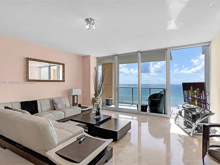 1455 Ocean Dr #1106 — Photo 3