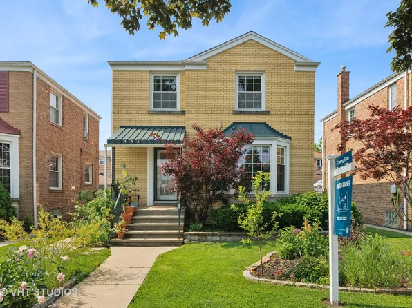 6967 W Wolfram St, Chicago, IL 60634