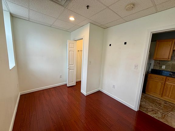 4th image of 72 Kneeland St #603