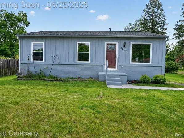 21220 Van Buren St, Southfield, MI 48033