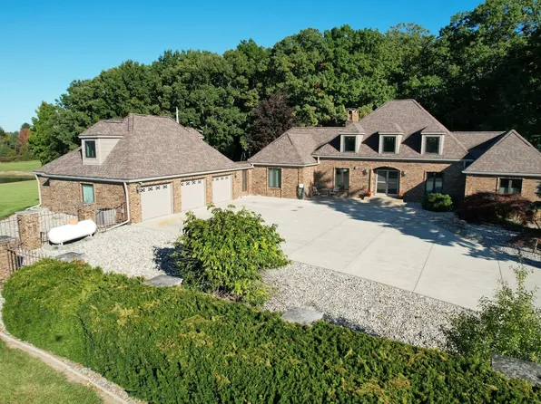 9515 E Bristol Rd, Davison, MI 48423