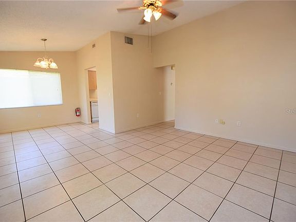 3rd image of 127 Shannon Dr