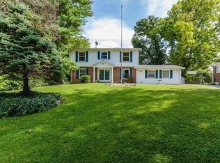 3040 Mockingbird Dr, Saint Charles, MO
