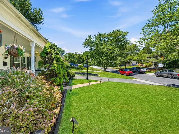 4th image of 2727 Keystone Ln
