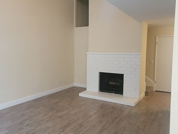 3rd image of 2934 Stanford Ln