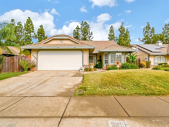 2nd image of 2381 Drummond Dr