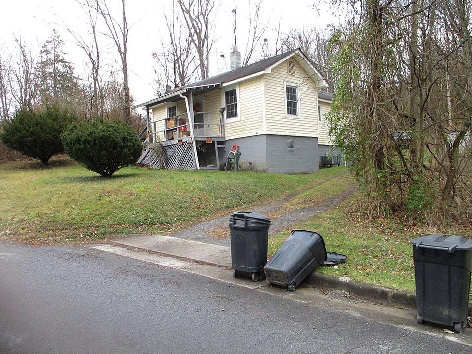 1st image of 142 Miller Ave
