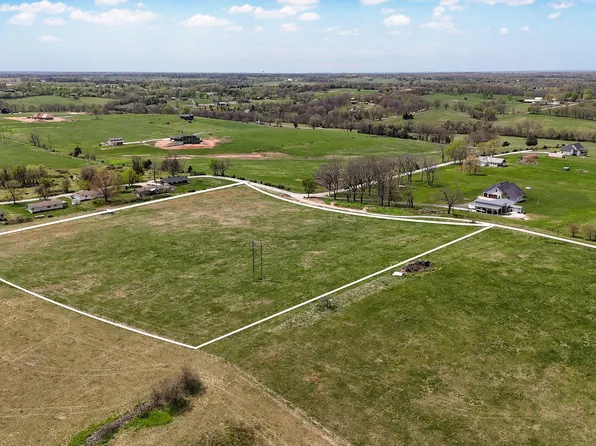 000 Kentucky Road, Ozark, MO 65721