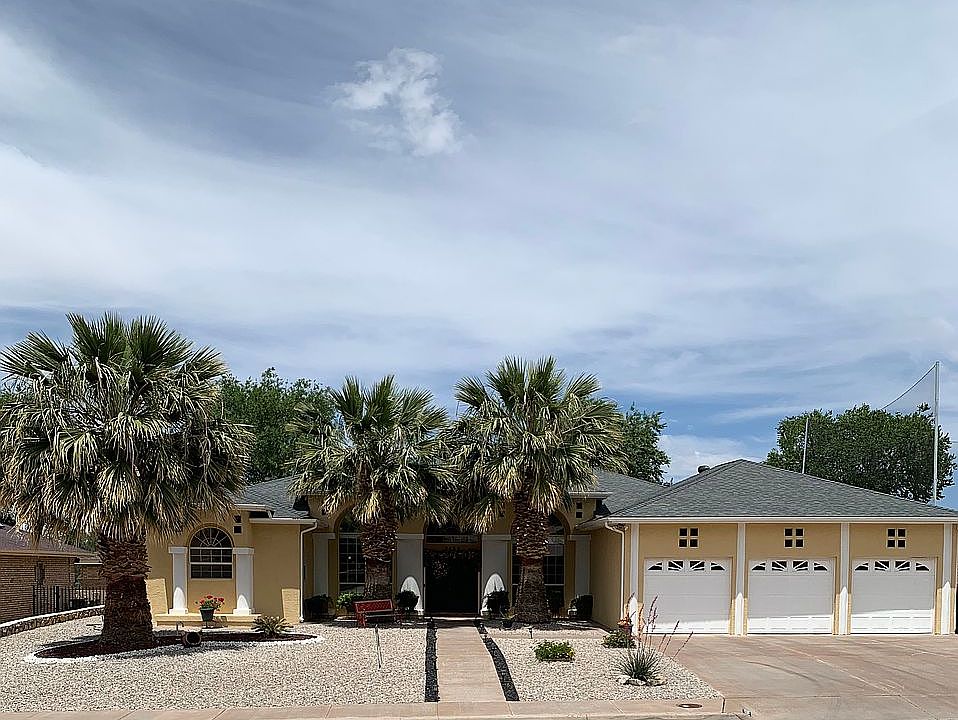 1st image of 2453 Desert Hills Dr