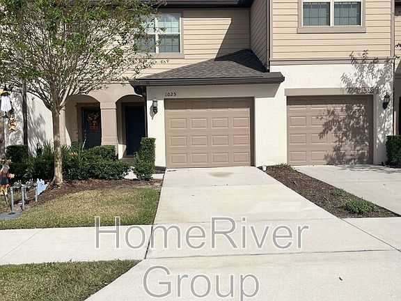 2nd image of 1025 Pavia Dr