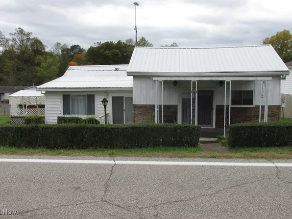 460 Friendly Hill Rd, Friendly, WV 26146