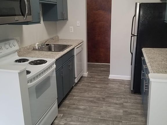 2nd image of 6433 Richmond Hwy