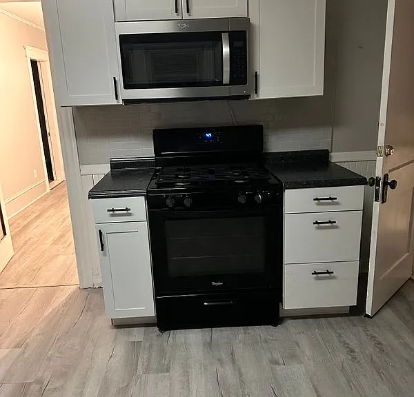 117 Robinson Ave — Photo 5