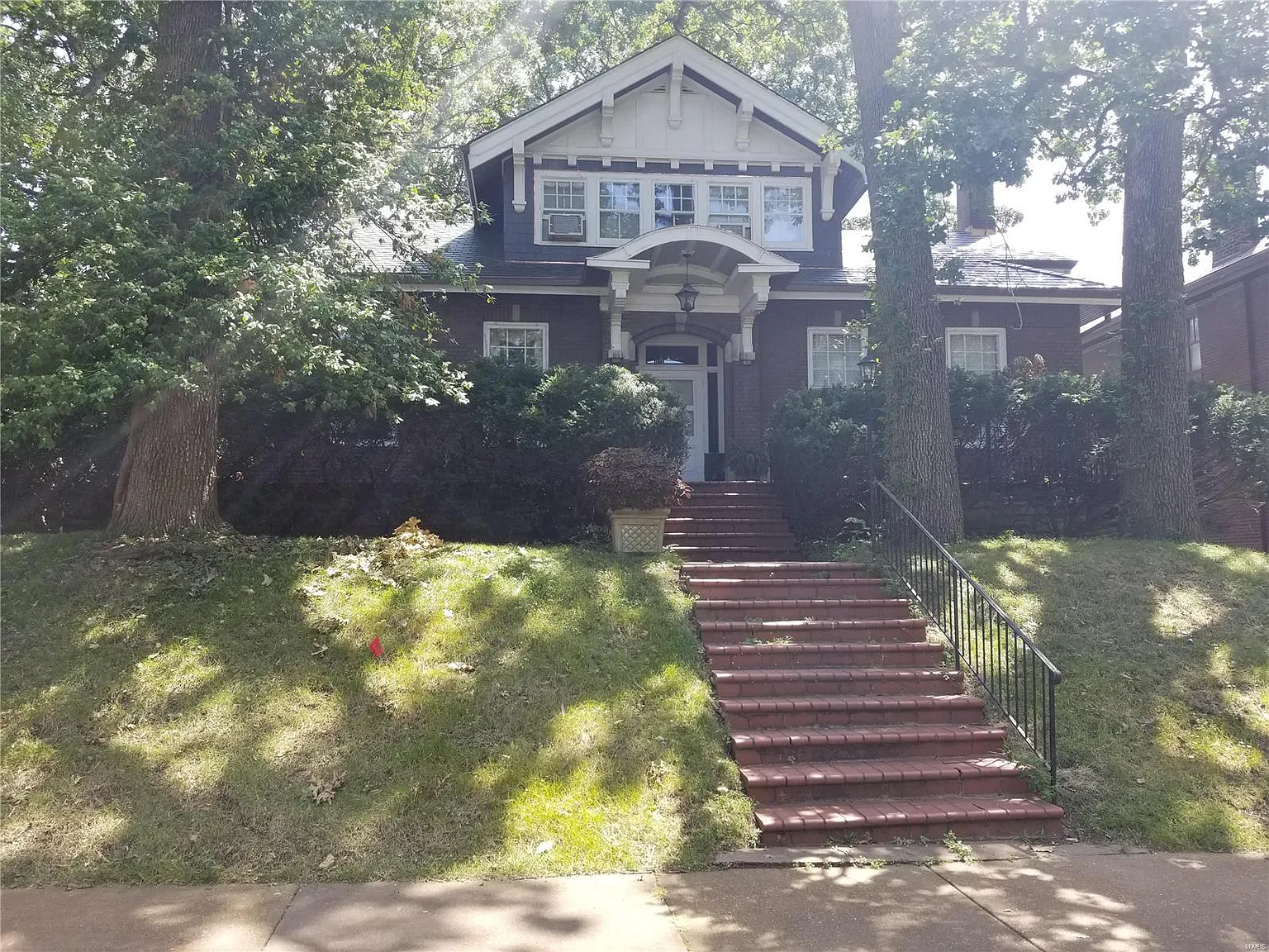 7136 Lindell Blvd photo 1