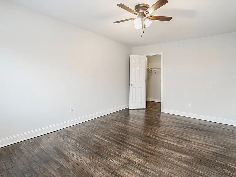 Chelsea Village Apartments — Photo 8