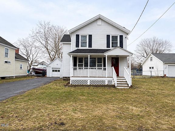 2nd image of 119 Maple Avenue