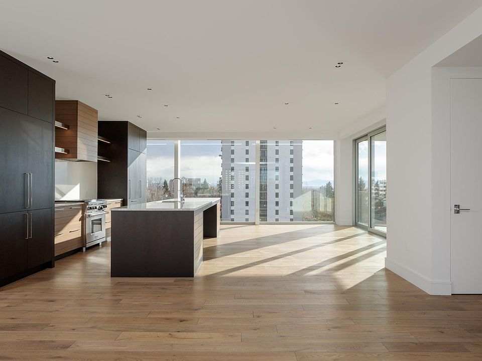 1st image of 888 N Logan St #200