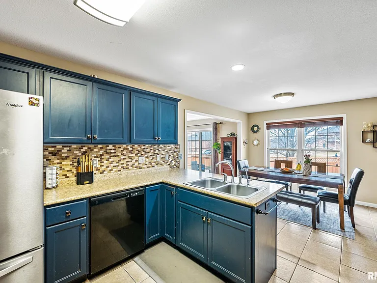 2321 W Kenfield Ct — Photo 11