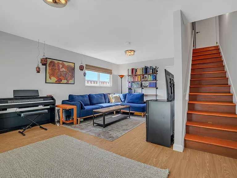 7516 Potrero Ave — Photo 16
