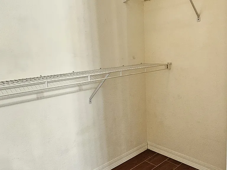 2025 Erving Cir #4207 — Photo 34