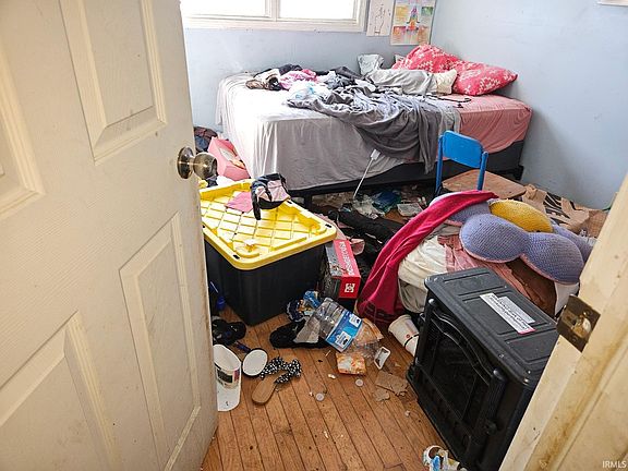 5th image of 88 Scott St