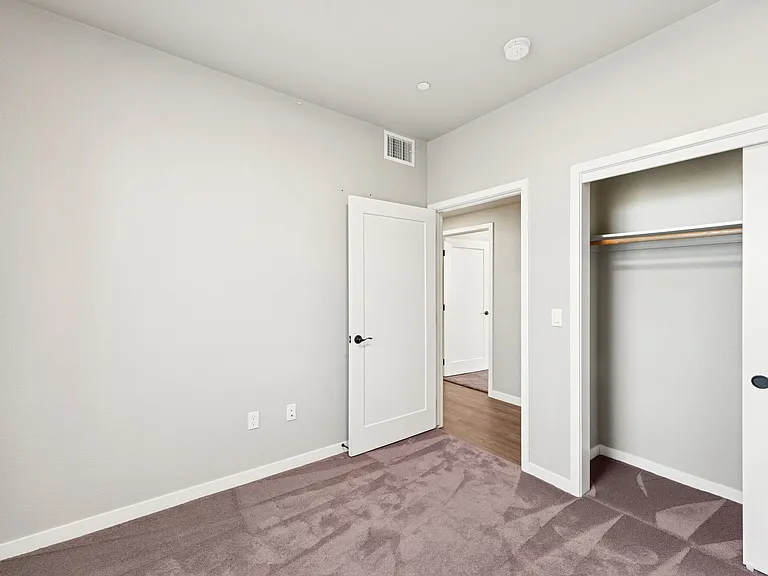 Centennial Gardens Apartments — Photo 31