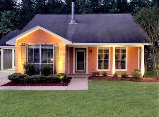 13931 J R Dr, Walker, LA 70785