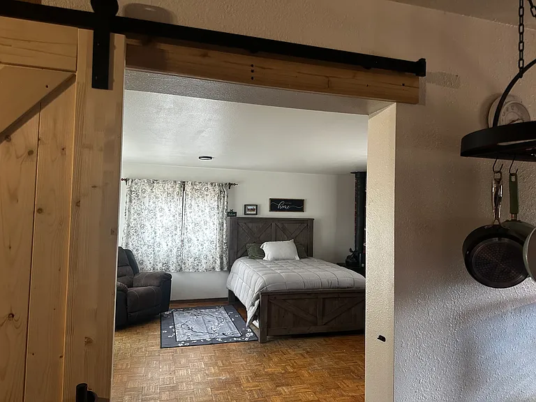 Cabin Ave — Photo 8