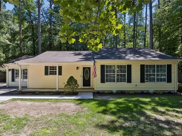 4406 Mallard Dr, Gloucester, VA 23061
