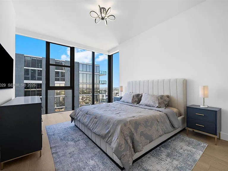 700 NE 24th St #Penthouse 6005 — Photo 15