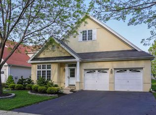 34 Violet Ct, Holmdel, NJ 07733