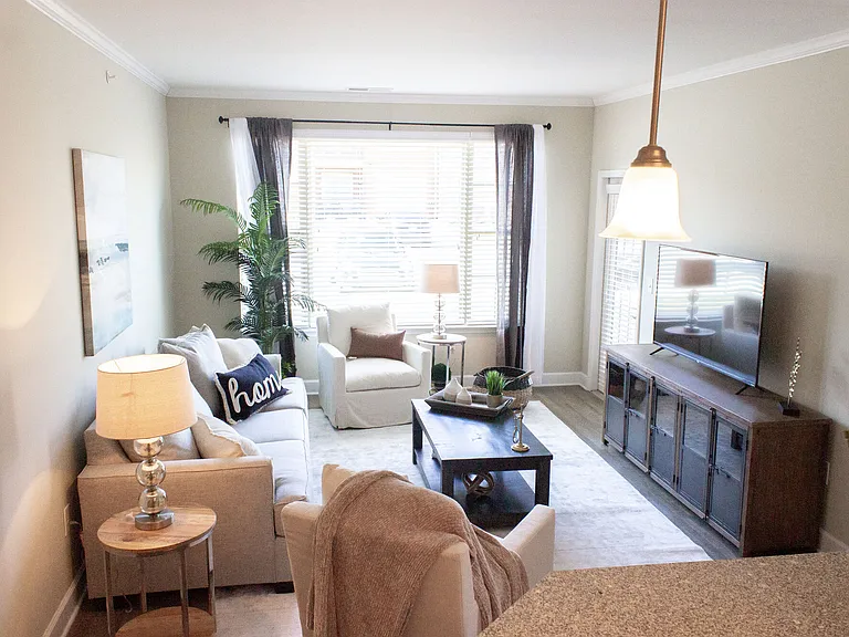 Warrick Trail Apartments — Photo 11