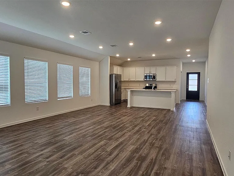9918 Lockridge Manor Dr — Photo 8