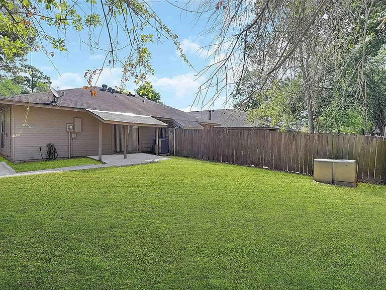 22115 Diane Dr — Photo 18