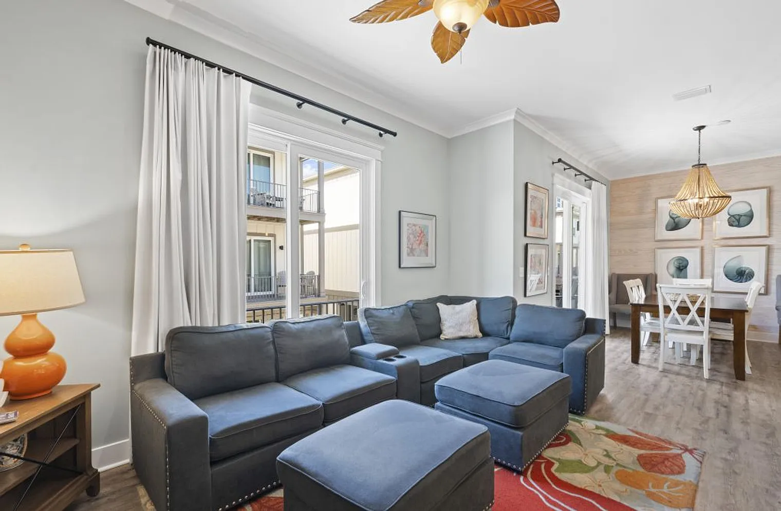 2 bed, 1.0 bath, 1194 sqft, $5,867 — Photo 2