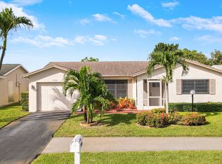 7328 Pineforest Cir, Lake Worth, FL 33467