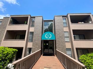 24 Shrewsbury Green Dr Unit E, Shrewsbury, MA 01545