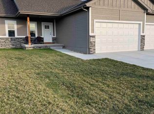 127 Hunter St, Ceresco, NE 68017