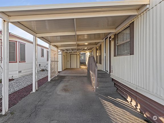 3rd image of 1413 Garnet Street