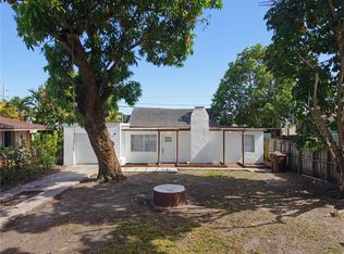 76 W 14th St, Hialeah, FL 33010