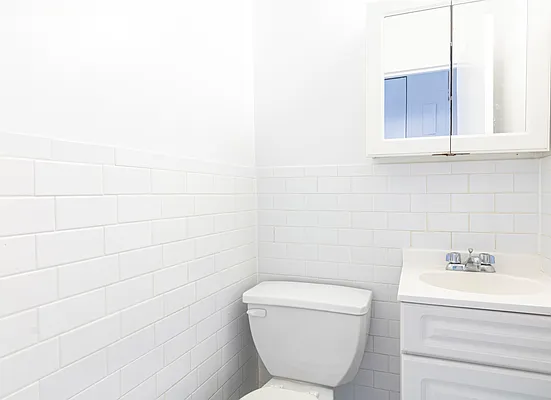 Rented by Modern Spaces | media 10