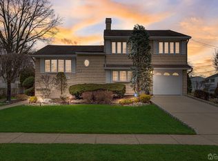 41 Taylor Ter, Colonia, NJ 07067