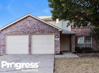 3405 Star Ranch Ct, Roanoke, TX 76262