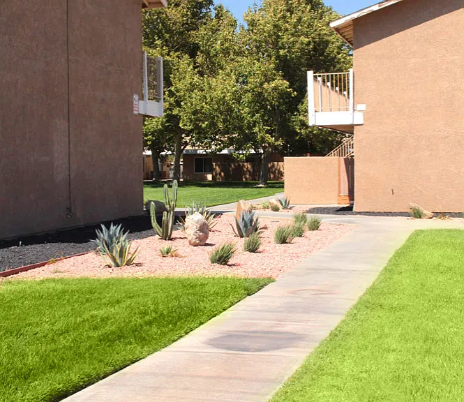 Hesperia Regency Apartments — Photo 14