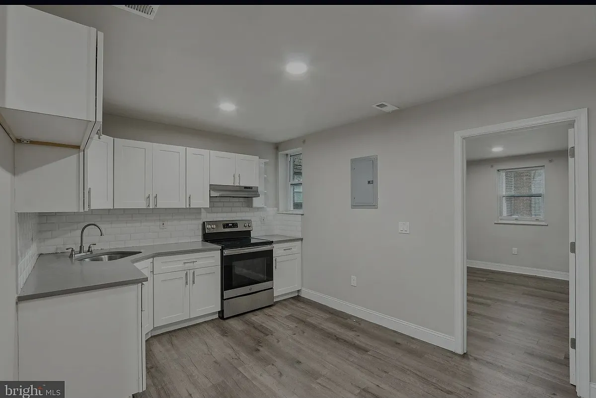 Building Photo - 5425 Ridgewood St #2