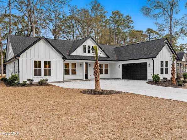 822 Shoreline Drive W, Sunset Beach, NC 28468